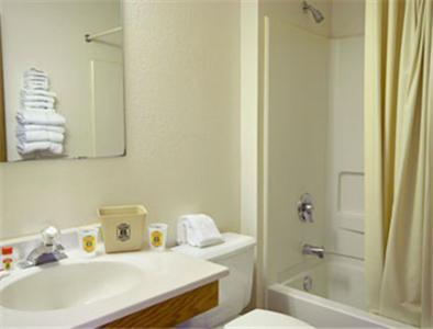 Super 8 By Wyndham Long Prairie Motel Quarto foto